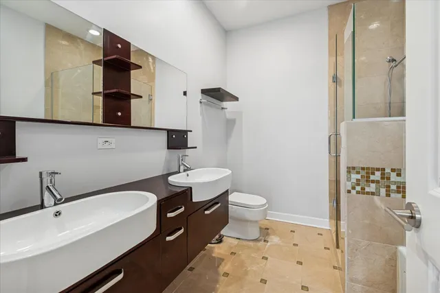 $2,499 | 7932 West Grand Avenue, Unit 2W, Elmwood Park, IL 60707