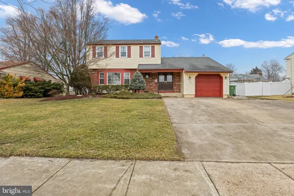 $425,000 | 435 Valley Run Drive, Cherry Hill, NJ 08002