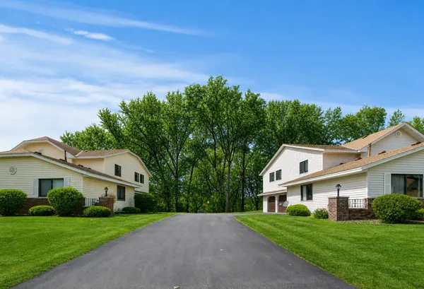 $165,000 | 2661 Brookdale Lane, Brooklyn Park, MN 55444