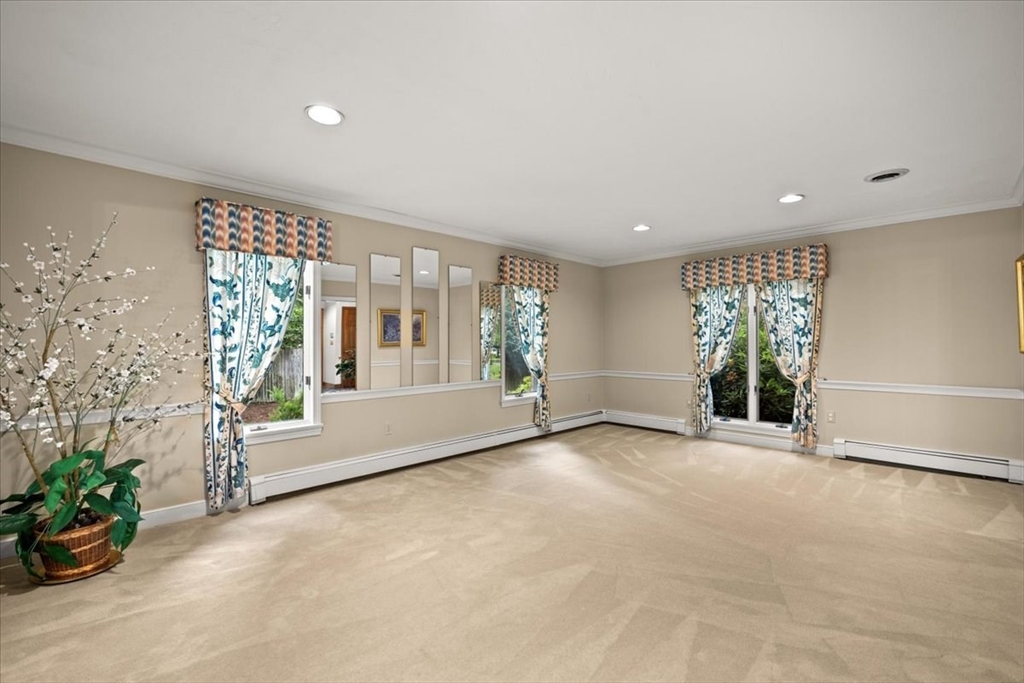 126 Sycamore Road Braintree, MA 02184 - Photo 6 of 39