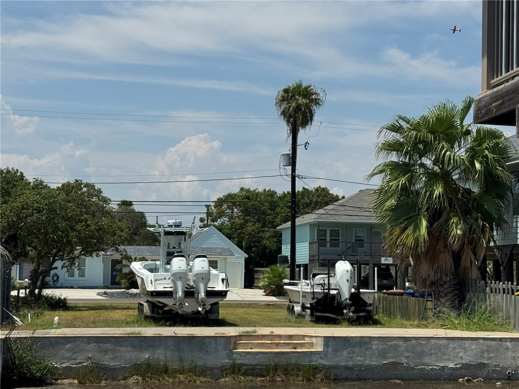 4037 Laguna Shores Road Corpus Christi, TX 78418 - Photo 4 of 7