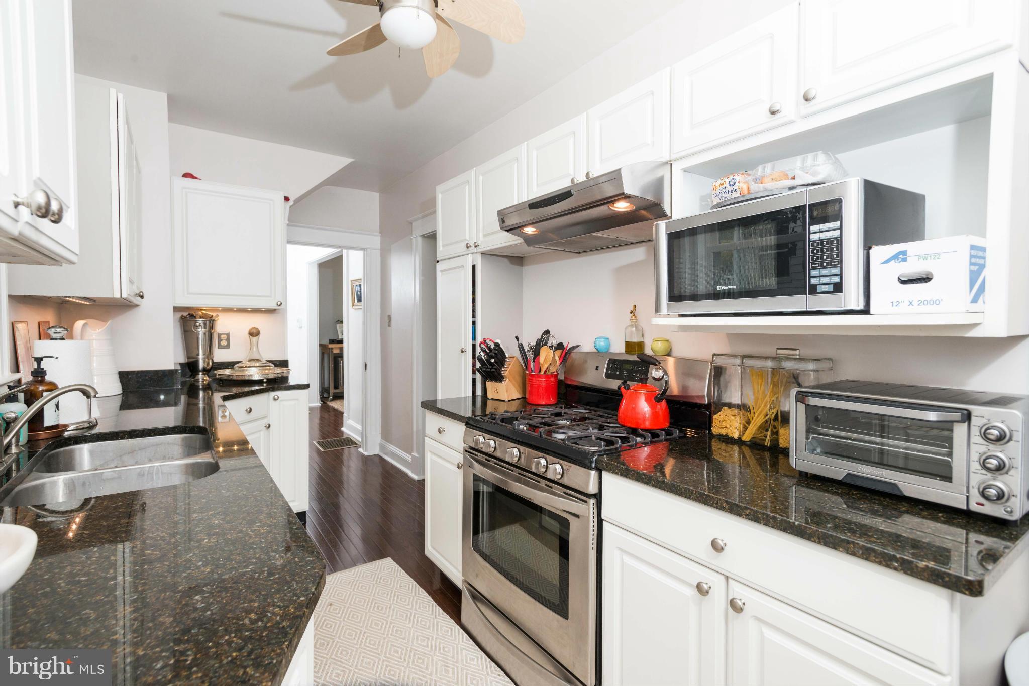 1015 Overbrook Road Baltimore, MD 21239 - Photo 10 of 18 Kitchen
