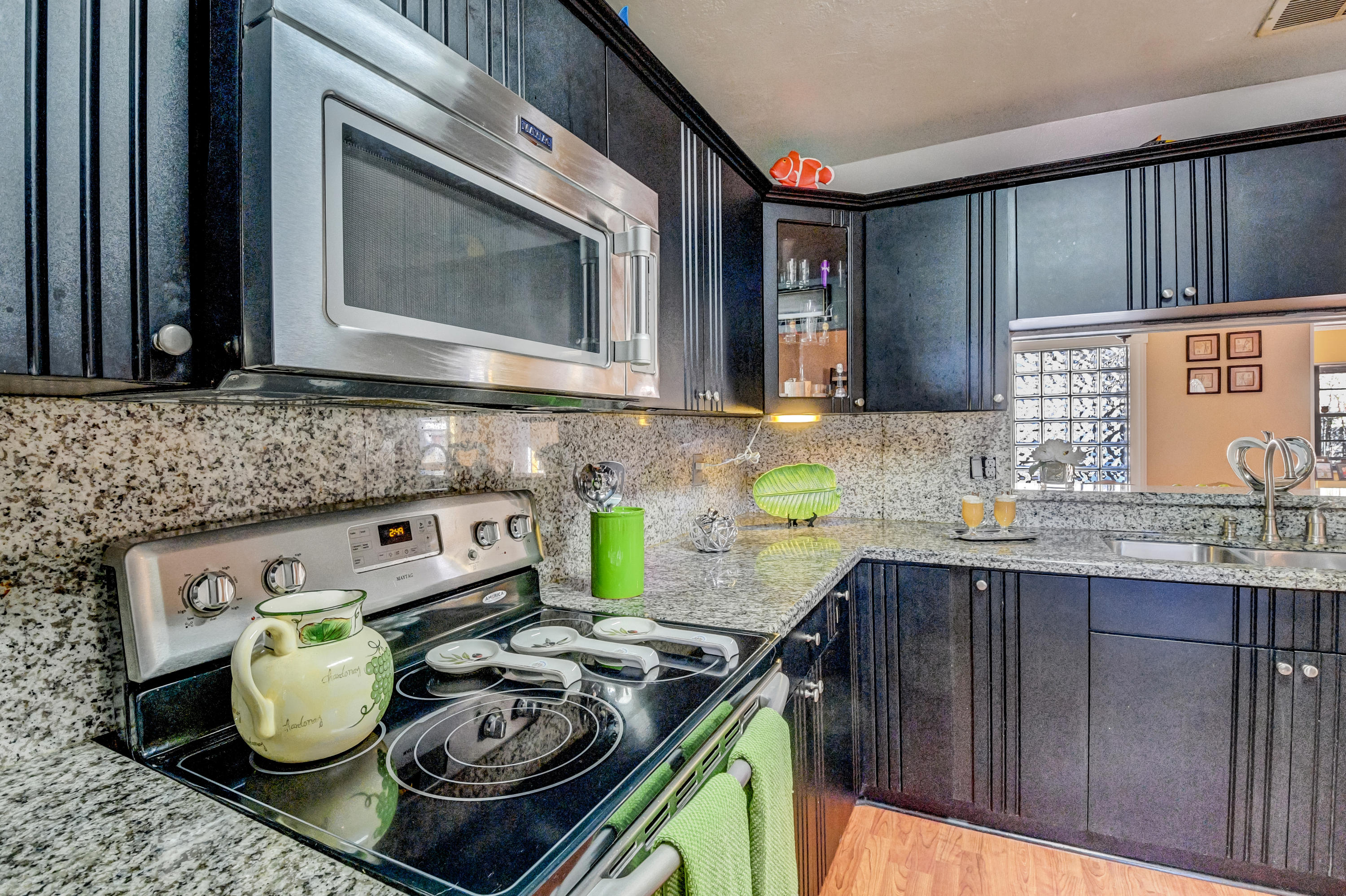 9261 Southampton Place Boca Raton, FL 33434 - Photo 16 of 66 Kitchen