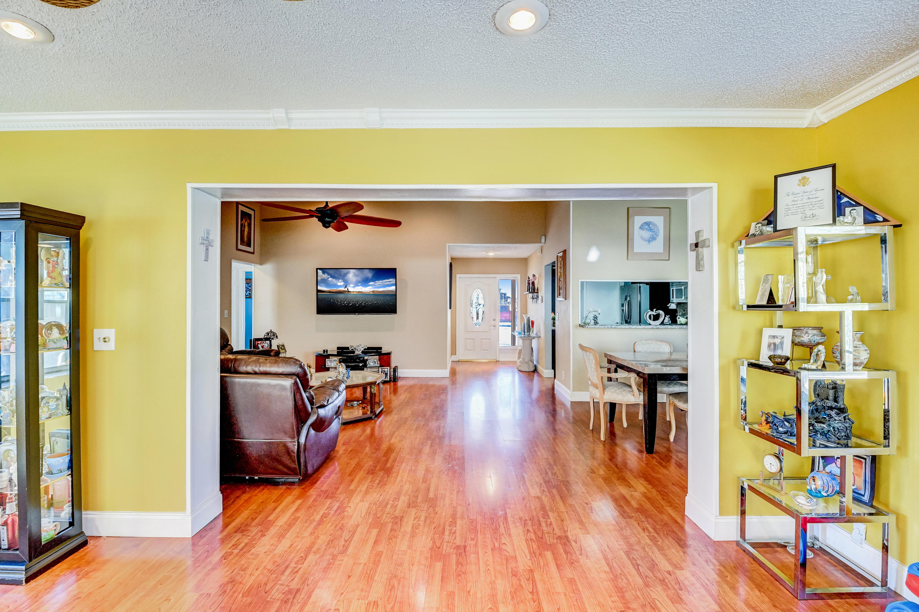 9261 Southampton Place Boca Raton, FL 33434 - Photo 26 of 66 Headed back to liv/dining