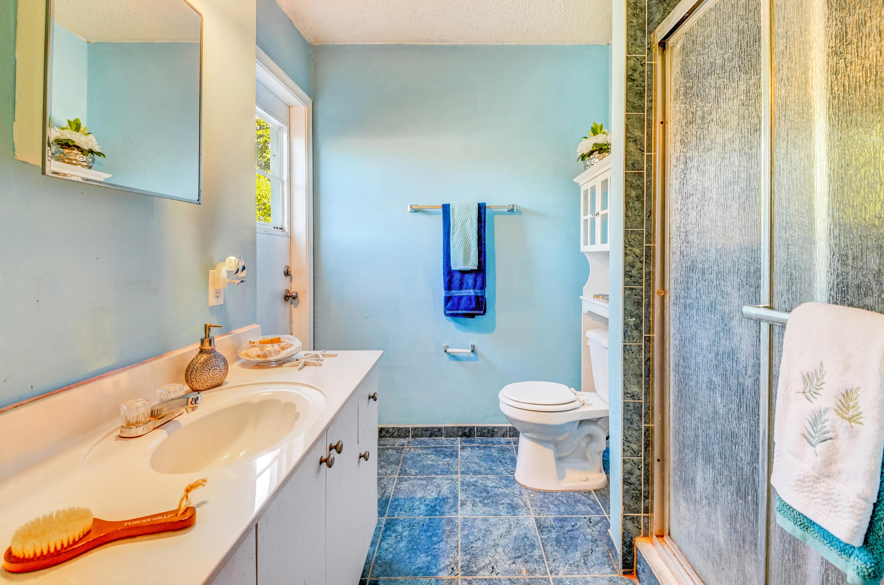 9261 Southampton Place Boca Raton, FL 33434 - Photo 39 of 66 bath #3 separate entrance