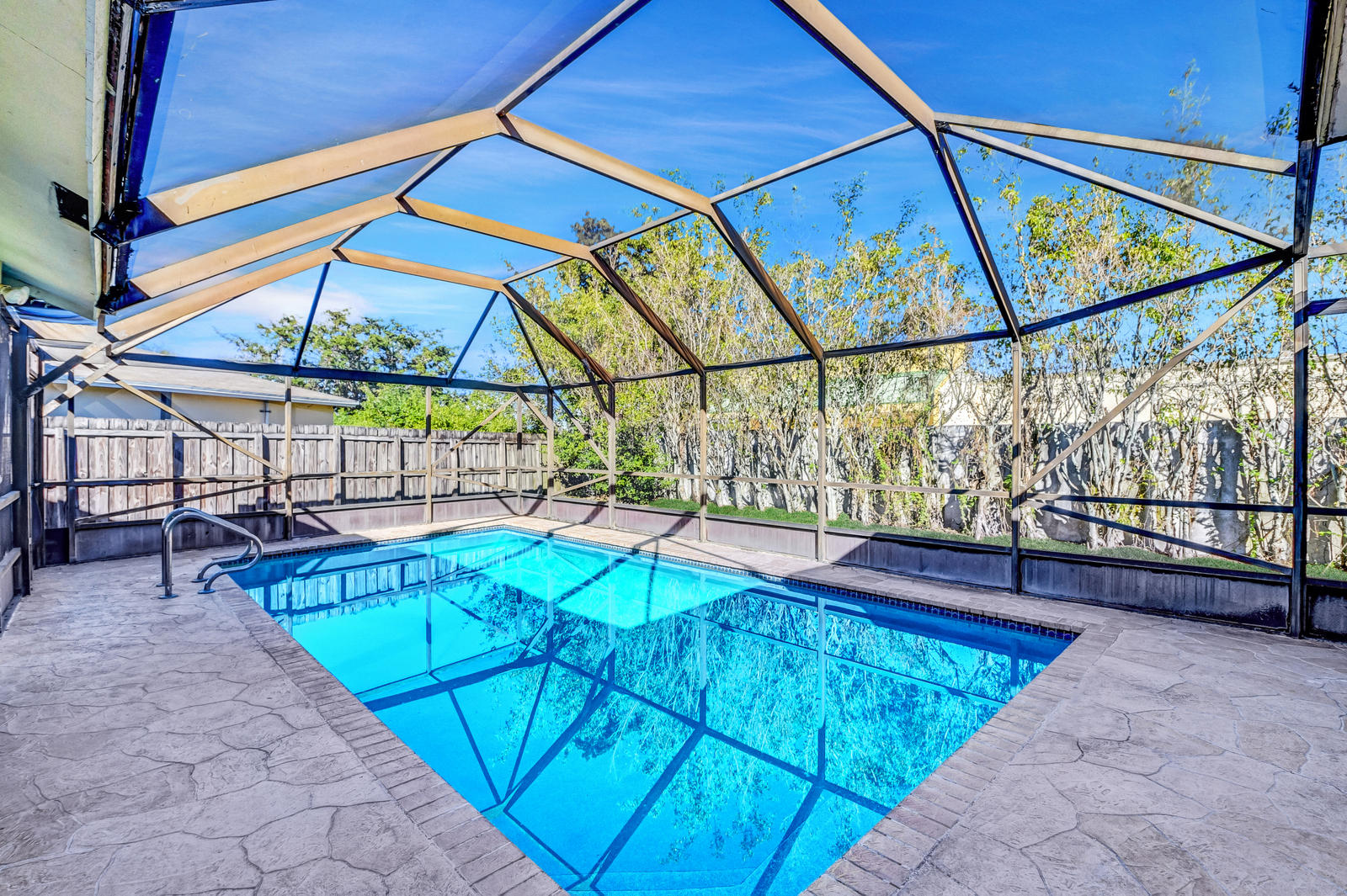 9261 Southampton Place Boca Raton, FL 33434 - Photo 43 of 66 Large Screened in Private Pool