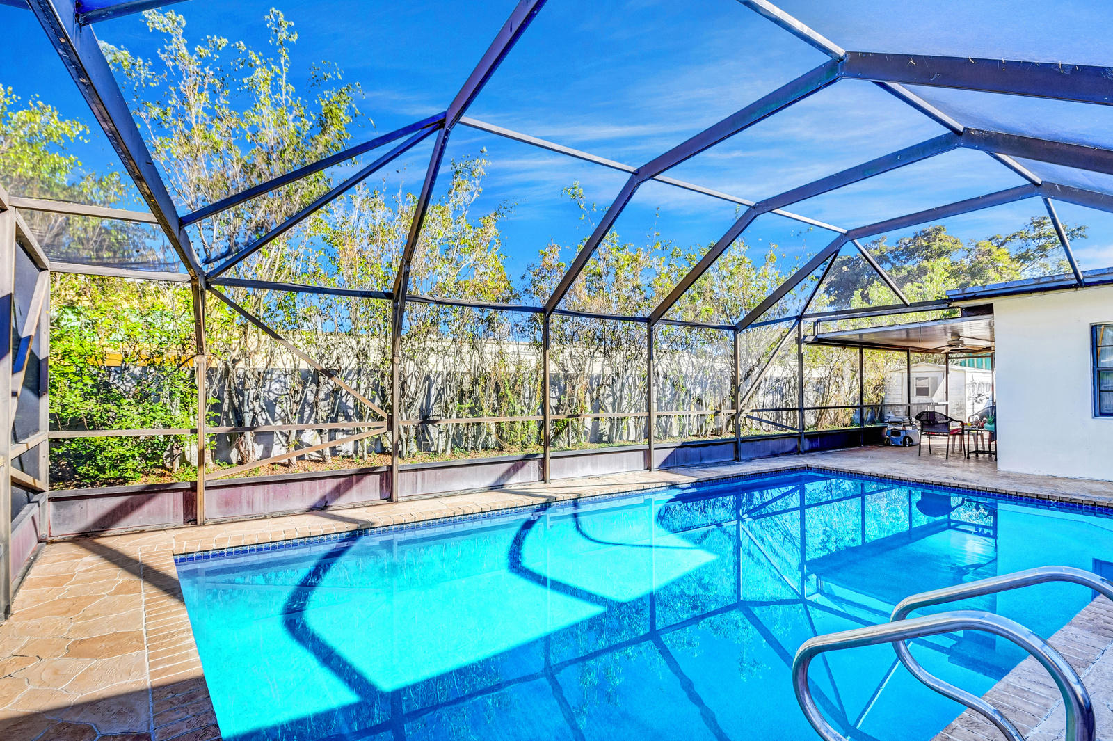9261 Southampton Place Boca Raton, FL 33434 - Photo 44 of 66 Large Screened in Private Pool
