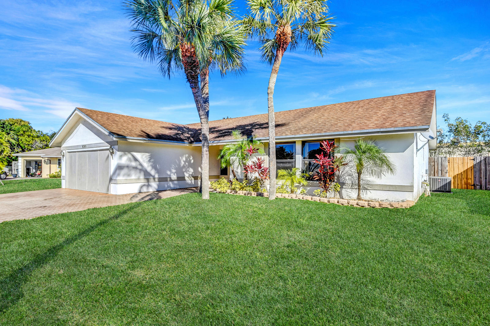 9261 Southampton Place Boca Raton, FL 33434 - Photo 7 of 66 Auto Sprinklers