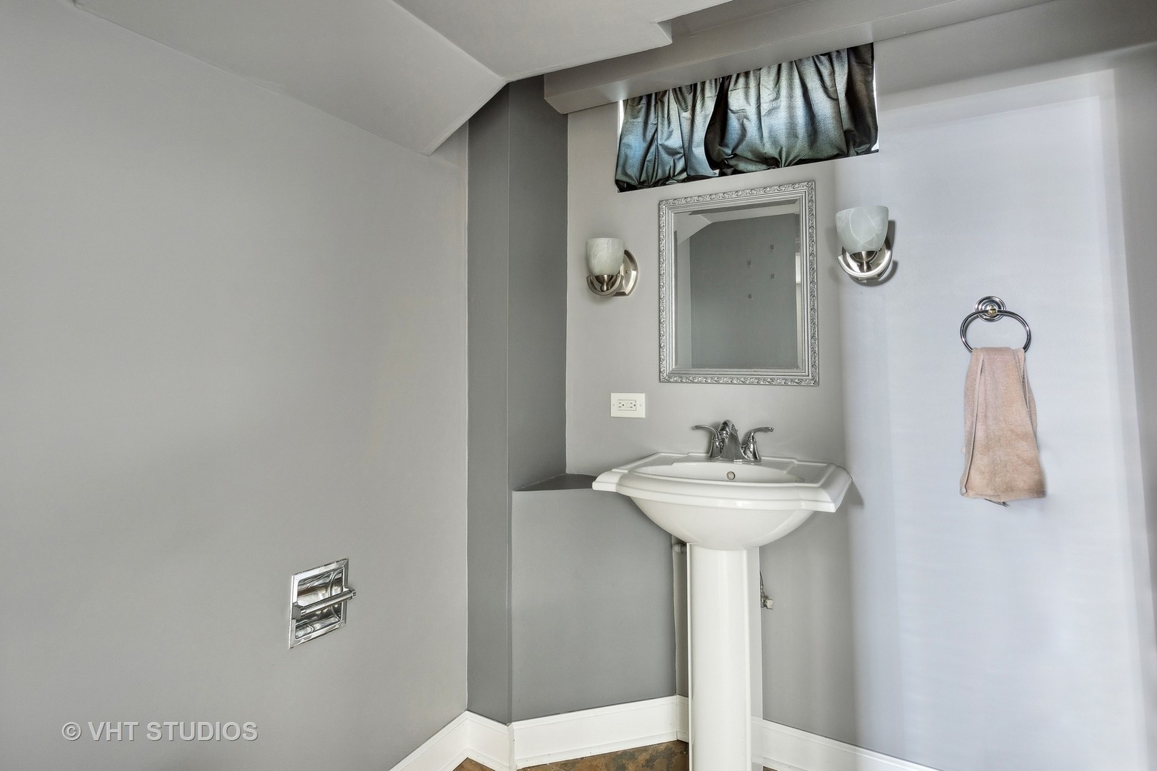 117 South George Street Mount Prospect, IL 60056 - Photo 12 of 20 Gallery Image 12