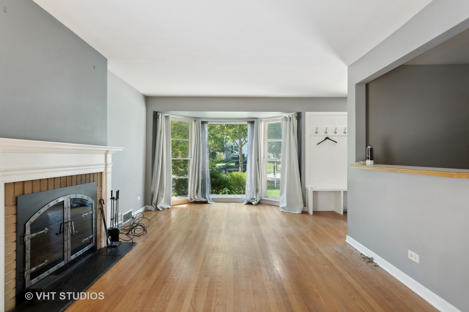 117 South George Street Mount Prospect, IL 60056 - Photo 4 of 20 Gallery Image 4