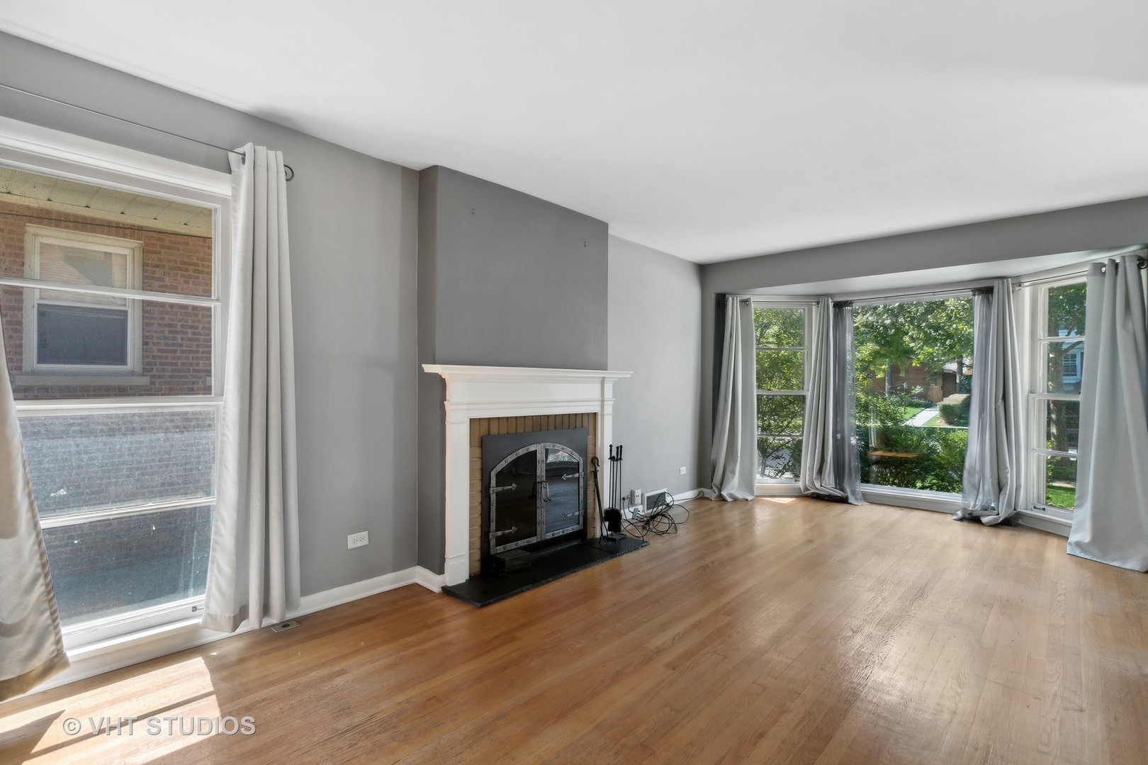 117 South George Street Mount Prospect, IL 60056 - Photo 5 of 20 Gallery Image 5