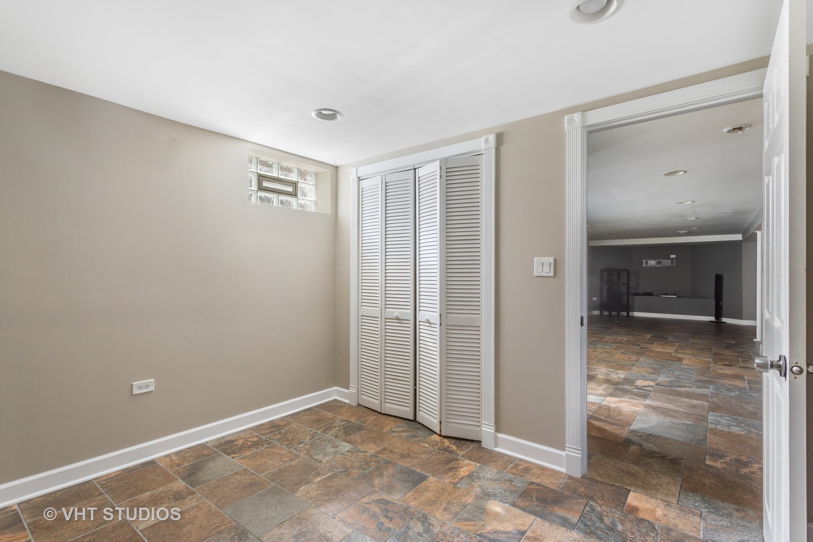 117 South George Street Mount Prospect, IL 60056 - Photo 7 of 20 Gallery Image 7