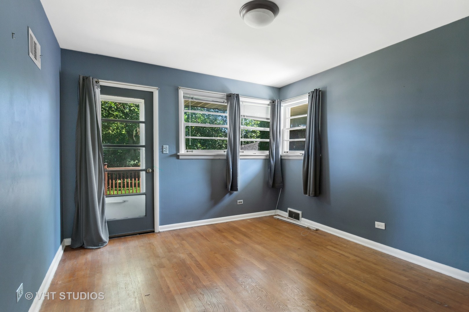 117 South George Street Mount Prospect, IL 60056 - Photo 9 of 20 Gallery Image 9