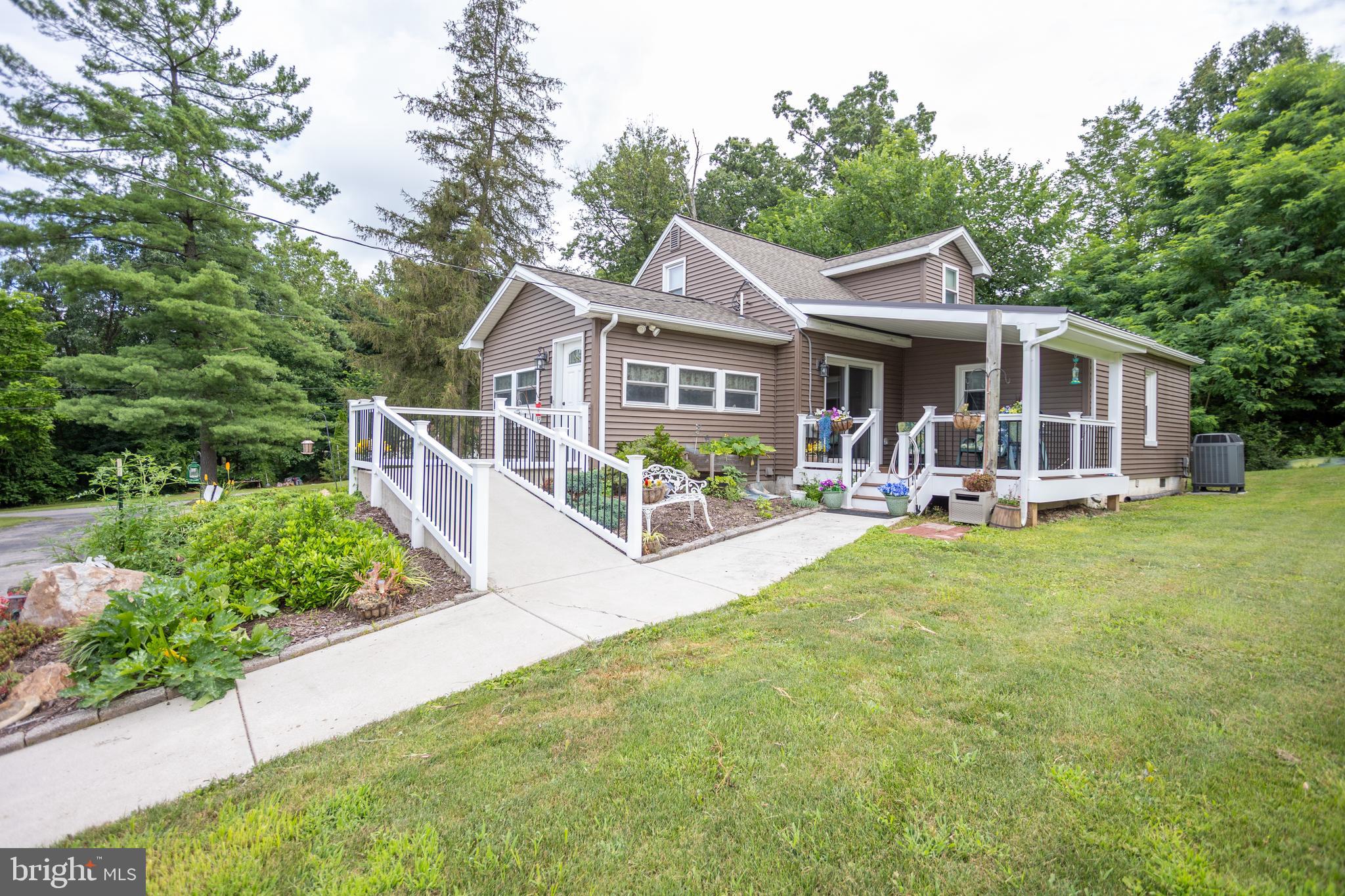 395 Green Springs Road Hanover, PA 17331 - Photo 1 of 61 Gallery Image 1