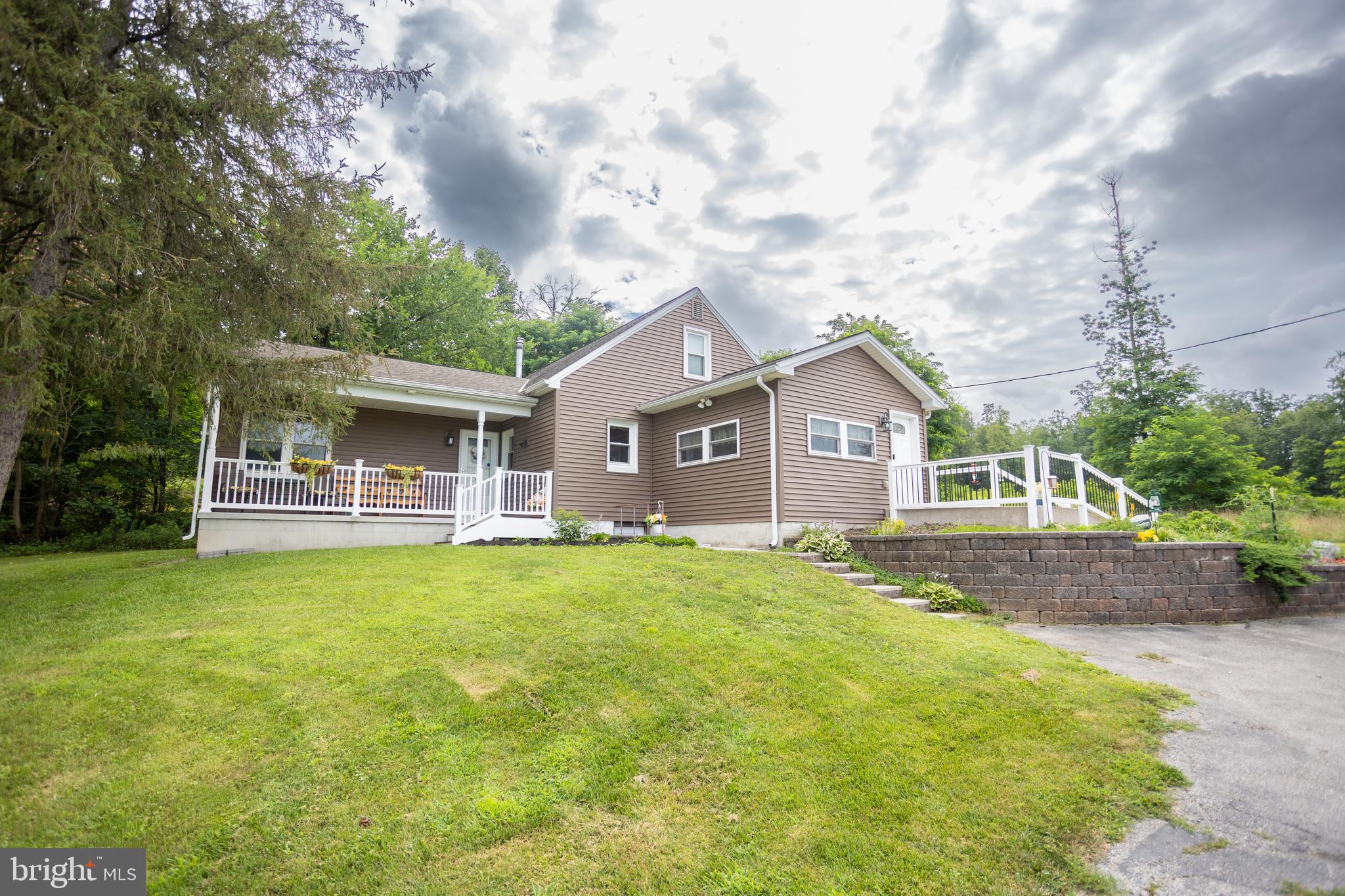 395 Green Springs Road Hanover, PA 17331 - Photo 4 of 61 Gallery Image 4