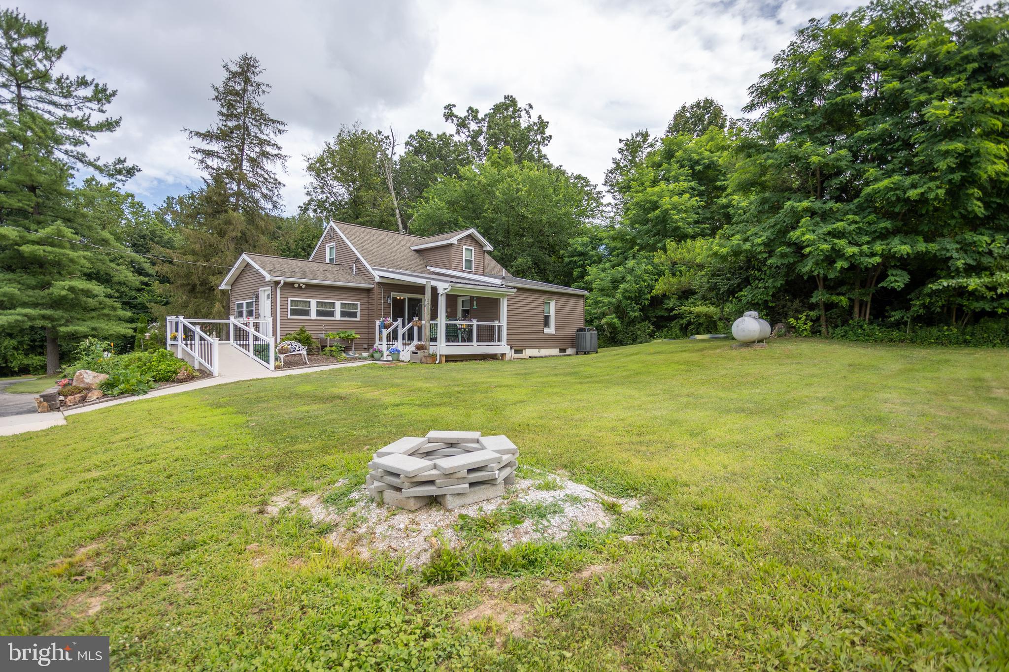 395 Green Springs Road Hanover, PA 17331 - Photo 5 of 61 Gallery Image 5