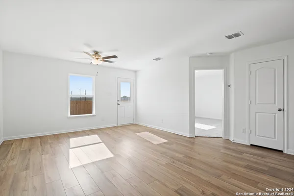 $1,915 | 11940 Stroud Drive, San Antonio, TX 78252