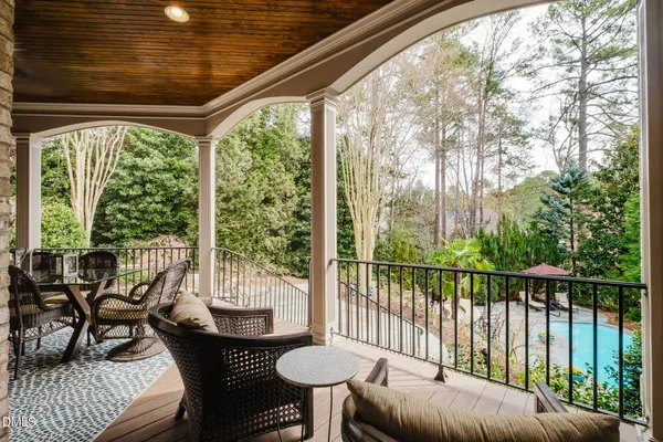 a view of entryway and hall