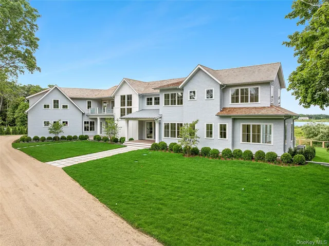 $15,750,000 | 551 Main Street, Quiogue, NY 11978