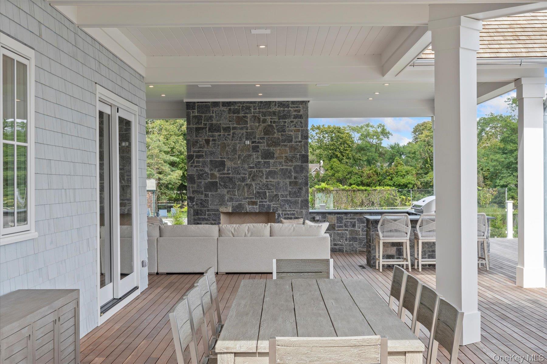 551 Main Street Quiogue, NY 11978 - Photo 42 of 50