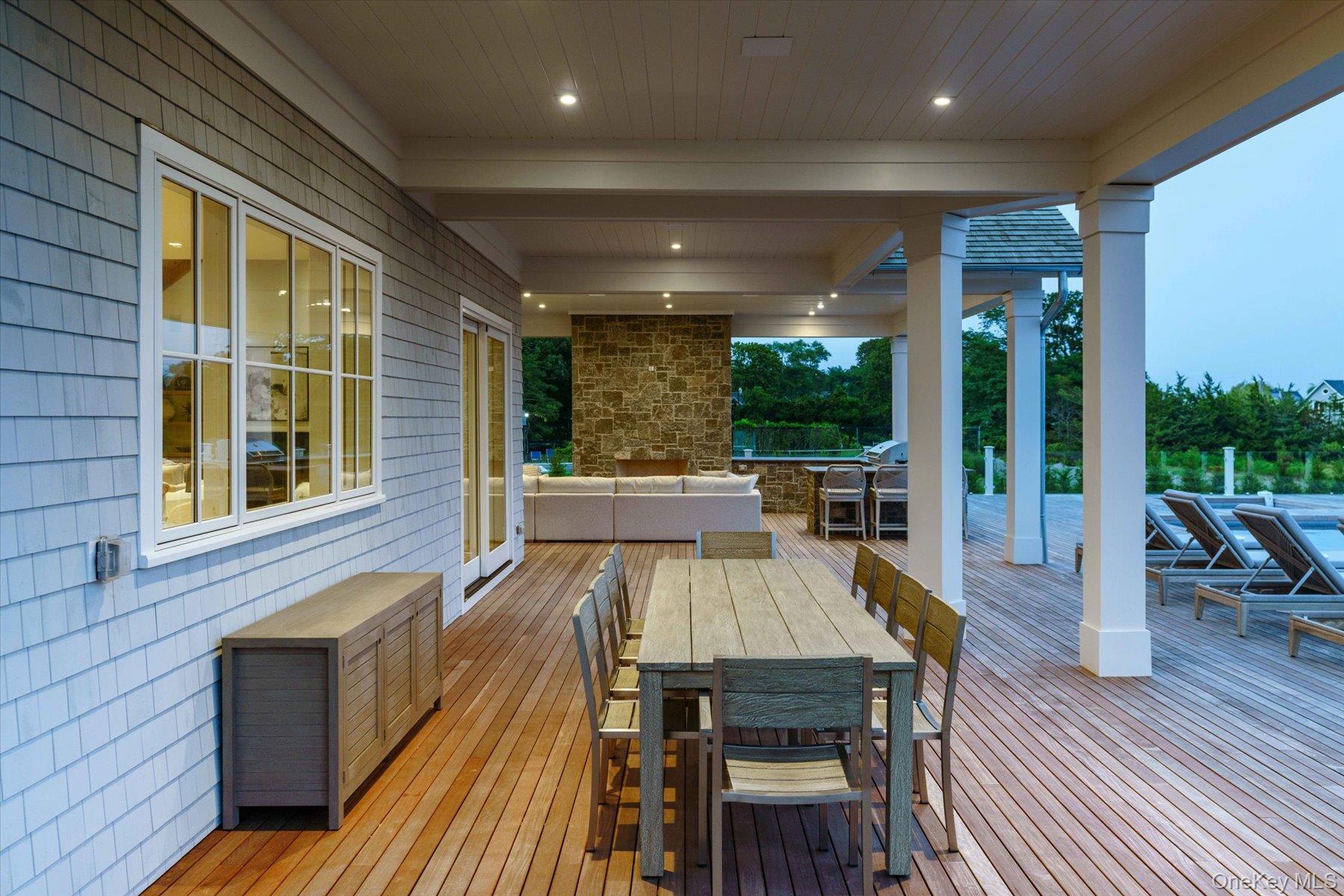 551 Main Street Quiogue, NY 11978 - Photo 44 of 50