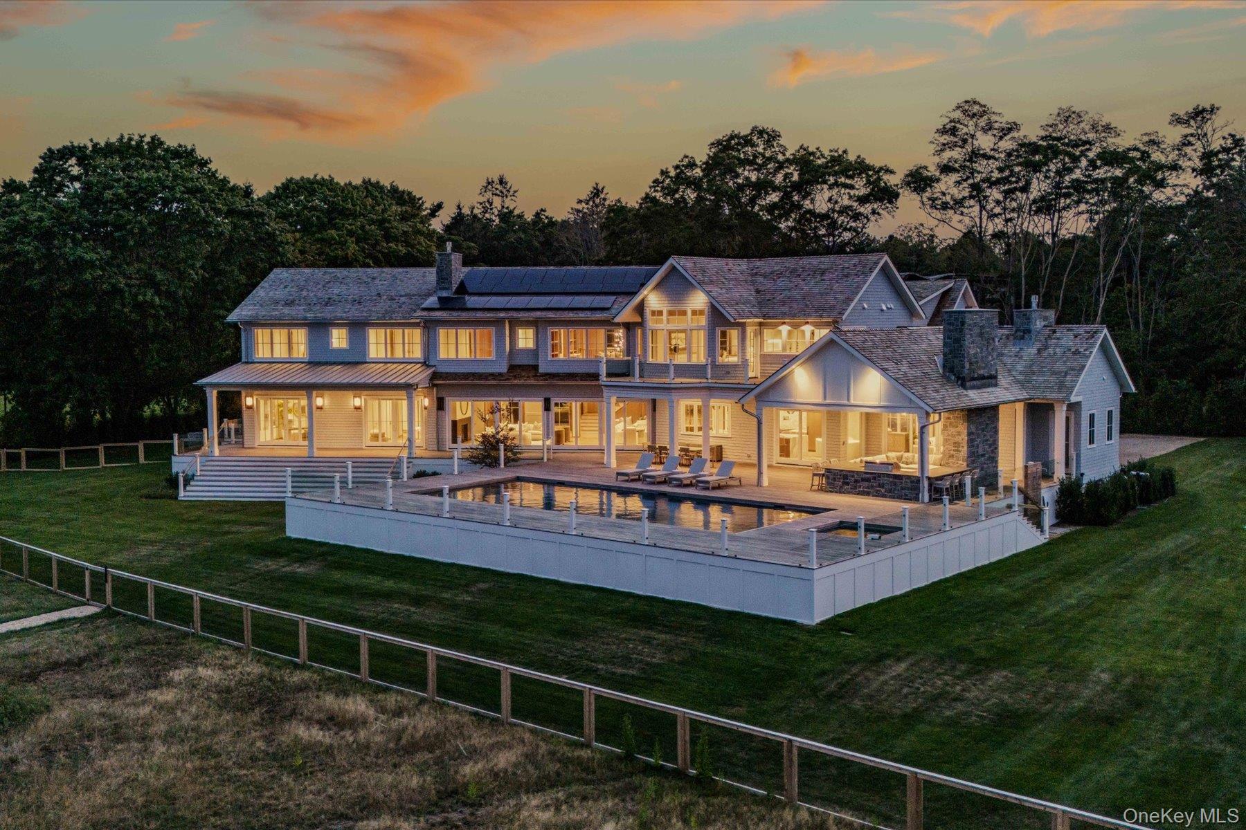 551 Main Street Quiogue, NY 11978 - Photo 47 of 50