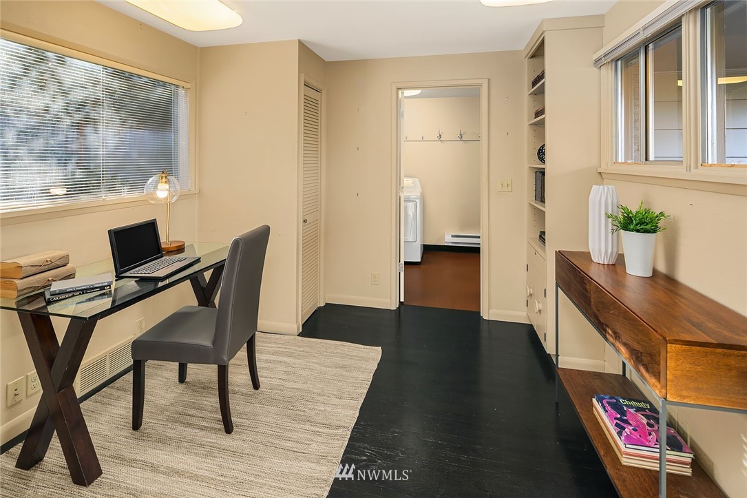 6570 Northeast Windermere Road Seattle, WA 98105 - Photo 13 of 37