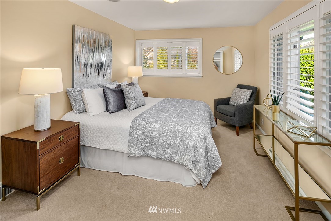 6570 Northeast Windermere Road Seattle, WA 98105 - Photo 23 of 37