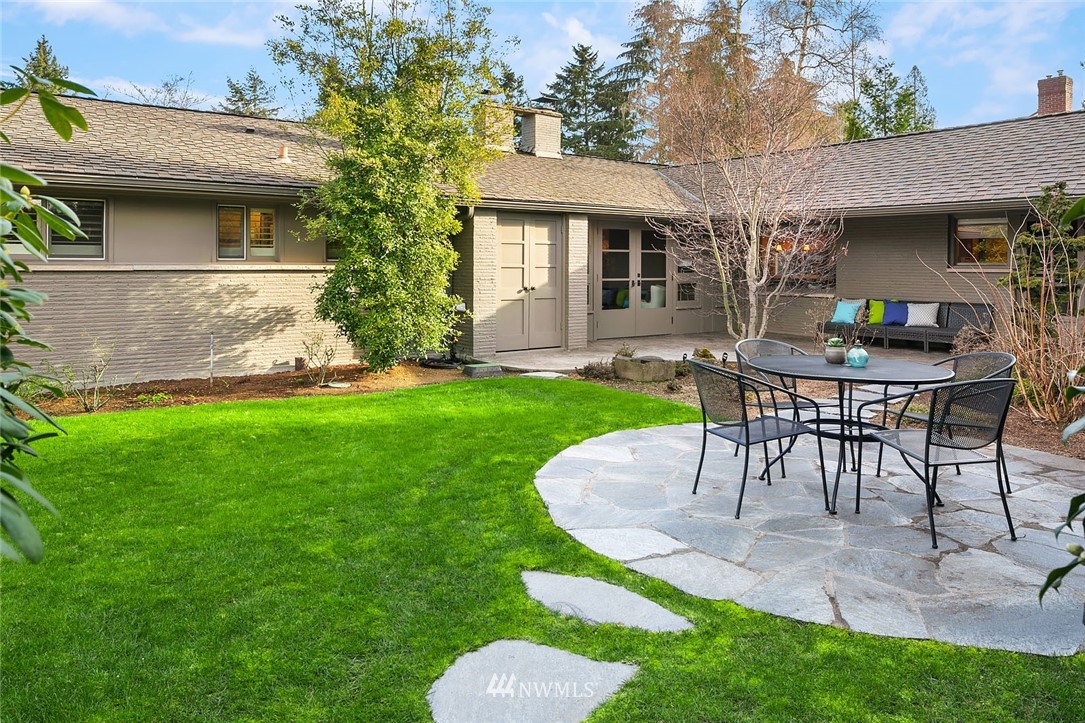 6570 Northeast Windermere Road Seattle, WA 98105 - Photo 26 of 37