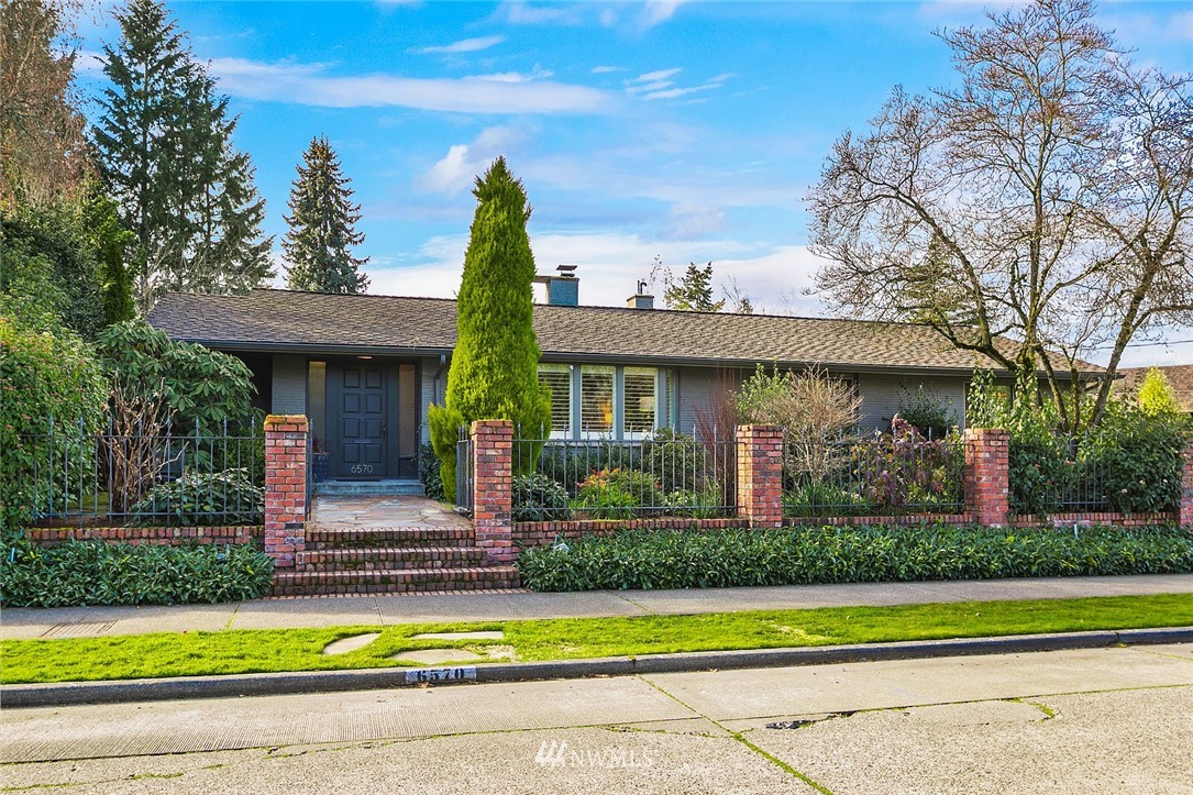 6570 Northeast Windermere Road Seattle, WA 98105 - Photo 35 of 37