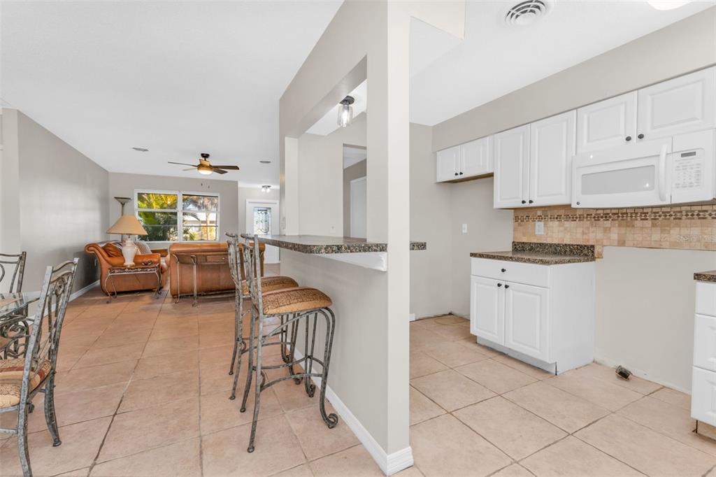 194 Caddy Road Rotonda West, FL 33947 - Photo 15 of 55