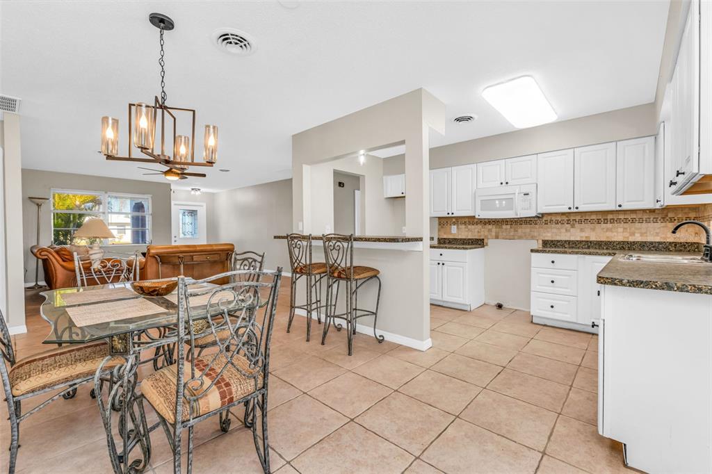 194 Caddy Road Rotonda West, FL 33947 - Photo 10 of 55