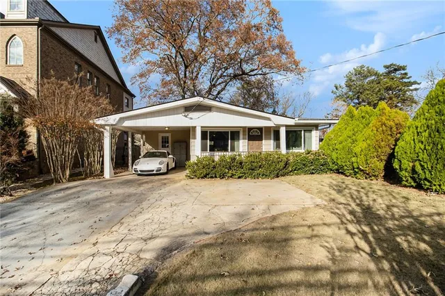 $579,000 | 1320 Windsor Parkway, Atlanta, GA 30319