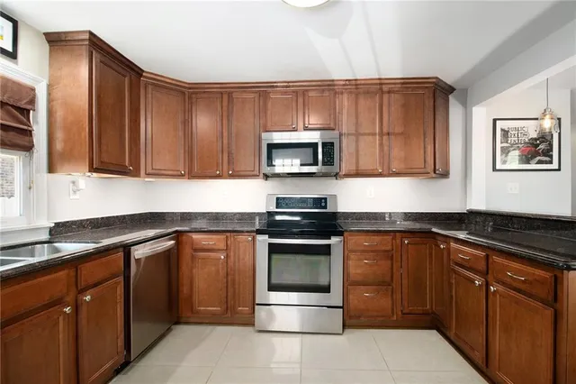 $579,000 | 1320 Windsor Parkway, Atlanta, GA 30319