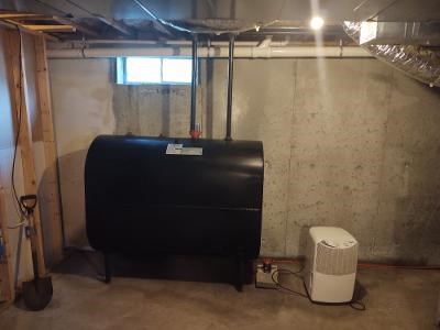 28 Hornbeam Road Coventry, RI 02816 - Photo 17 of 20 OIL TANK