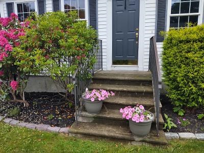 28 Hornbeam Road Coventry, RI 02816 - Photo 4 of 20 FRONT STAIRS