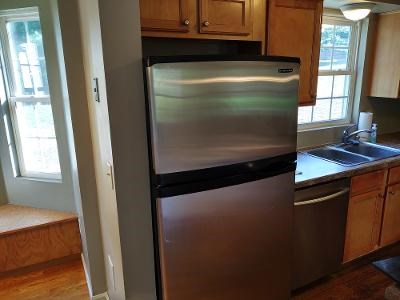 28 Hornbeam Road Coventry, RI 02816 - Photo 7 of 20 STAINLESS STEEL REFRIGERATOR AND DISHWASHER