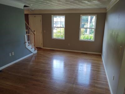 28 Hornbeam Road Coventry, RI 02816 - Photo 10 of 20 LIVING ROOM