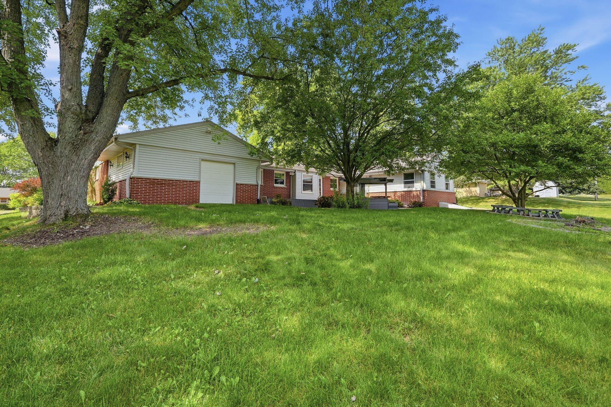 16730 Willow Ridge Lane Brookfield, WI 53005 - Photo 33 of 35 71526_16730_Willow_Ridge_Lane_Brookfield