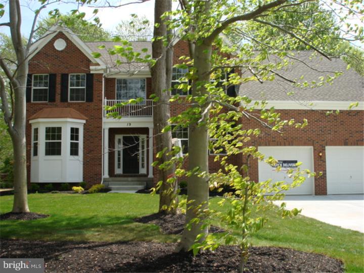 19 Stanwyck Road Mount Laurel, NJ 08054 - Photo 1 of 12 Exterior Front