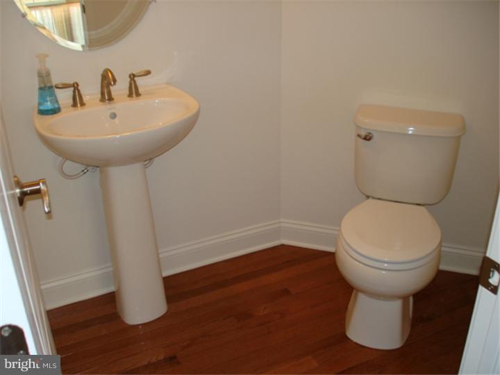 19 Stanwyck Road Mount Laurel, NJ 08054 - Photo 5 of 12 Bathroom