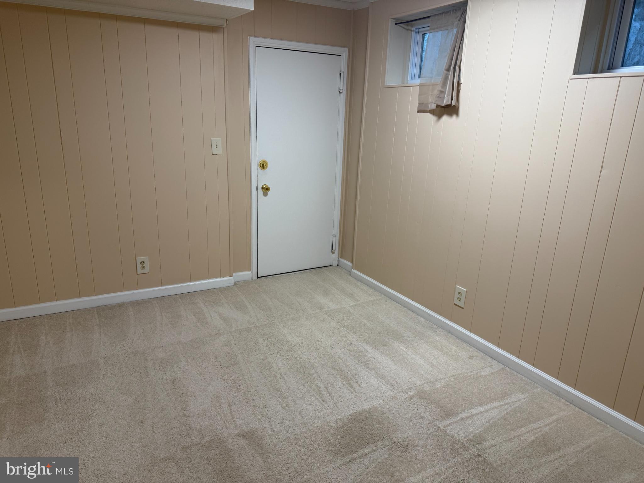 4640 31st Road South, Unit A1 Arlington, VA 22206 - Photo 11 of 15 a view of room