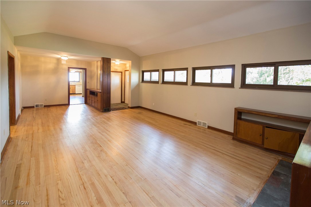 7864 Brecksville Road Brecksville, OH 44141 - Photo 4 of 35