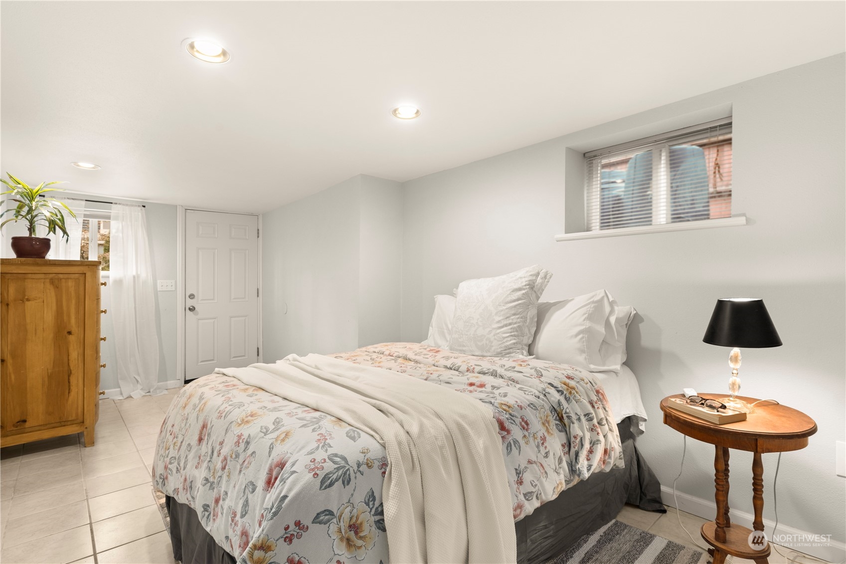 915 North 39th Street Seattle, WA 98103 - Photo 24 of 31 Gallery Image 24