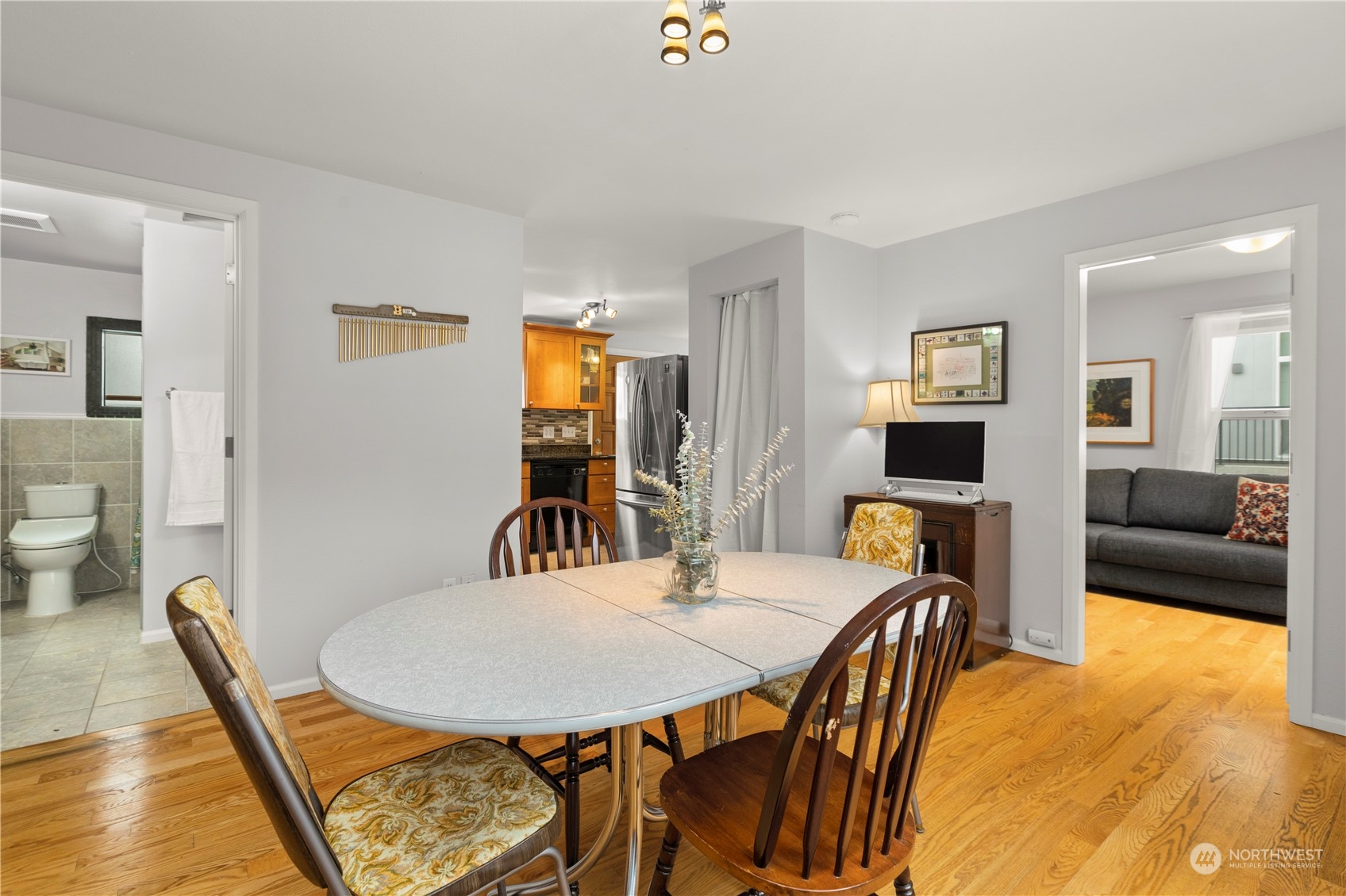 915 North 39th Street Seattle, WA 98103 - Photo 7 of 31 Gallery Image 7