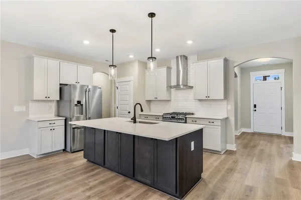 $659,900 | 302 Cross Creek Drive, Seneca, SC 29678
