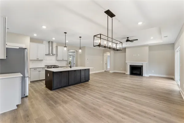 $659,900 | 302 Cross Creek Drive, Seneca, SC 29678