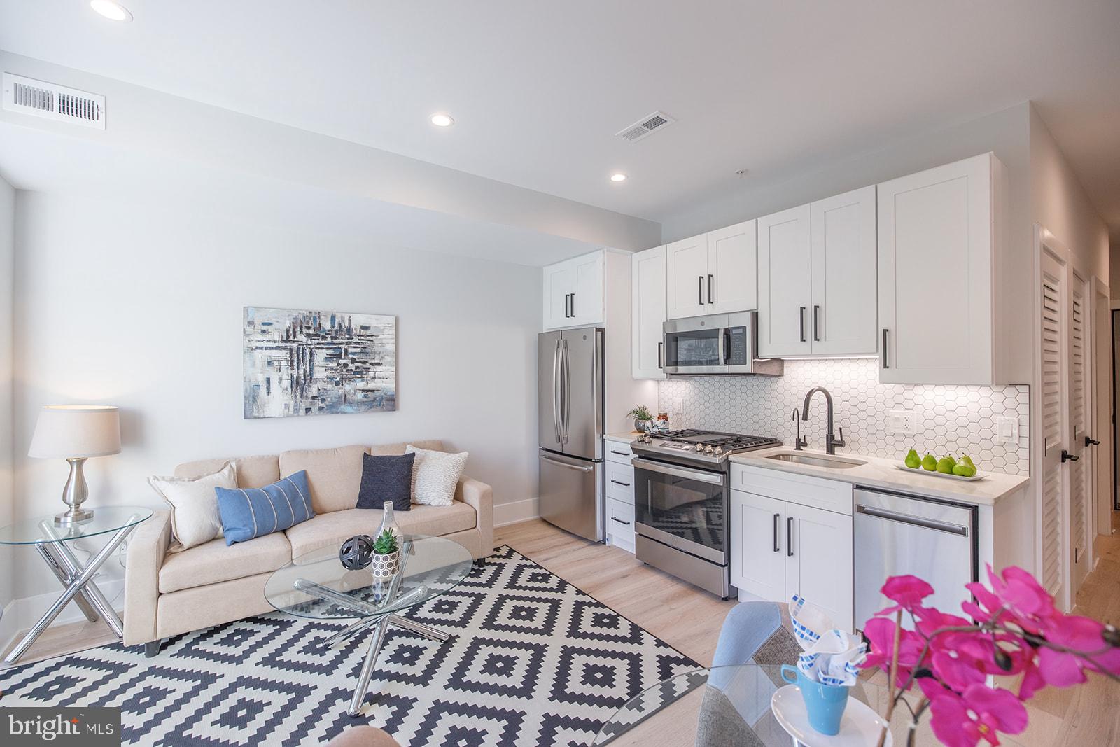 2244 Ontario Road Northwest, Unit 5 Washington, DC 20009 - Photo 5 of 29