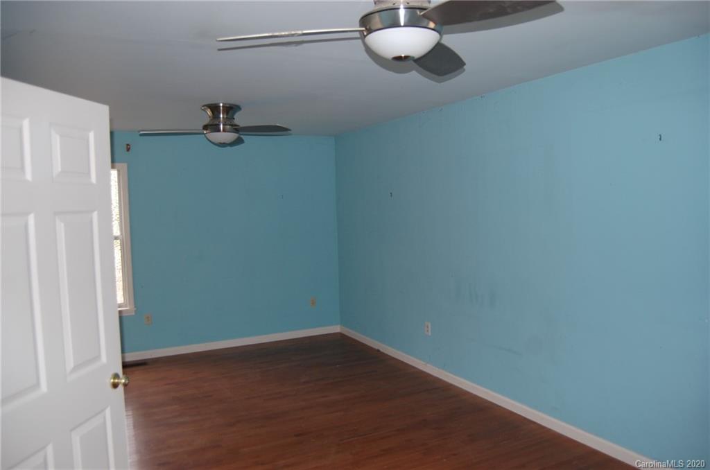 381 Davis Cove Road Waynesville, NC 28786 - Photo 19 of 27 Gallery Image 19