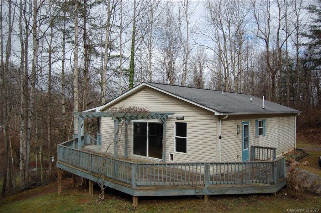 381 Davis Cove Road Waynesville, NC 28786 - Photo 3 of 27 Gallery Image 3